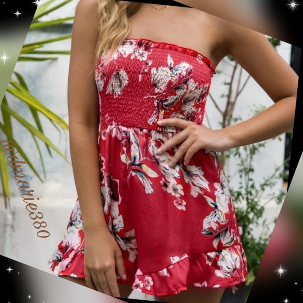 ❤️ HP ❤️🌴New Gorgeous Boho strapless Romper